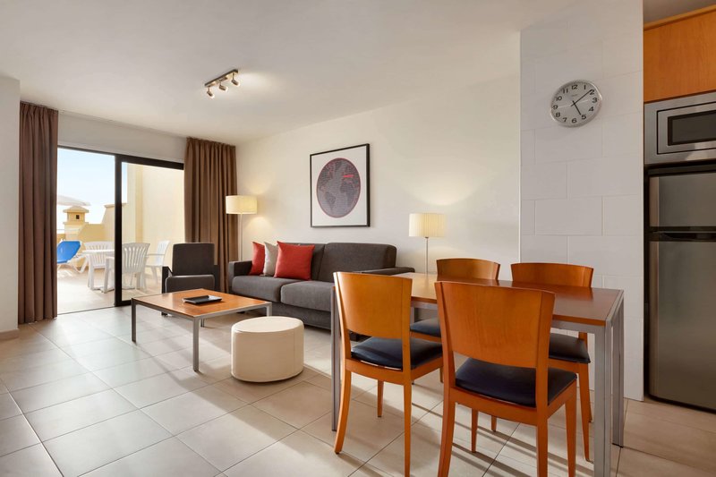 Hotel Ramada Residences by Wyndham Costa Adeje i Algeciras, Spain - Billede 20