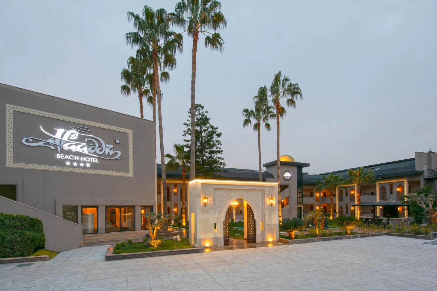 Hotel Alaaddin Beach Hotel i Antalya , Turkiet