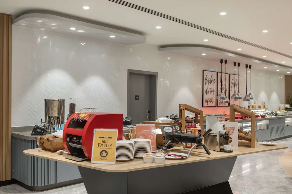 Hotel Hampton By Hilton Antalya Airport i Antalya, Turkiet - Billede 9