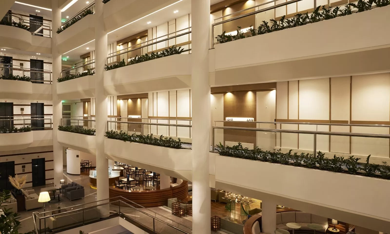 Hotel Mediterranean Beach Hotel i Cyprus, Cyprus - Billede 2