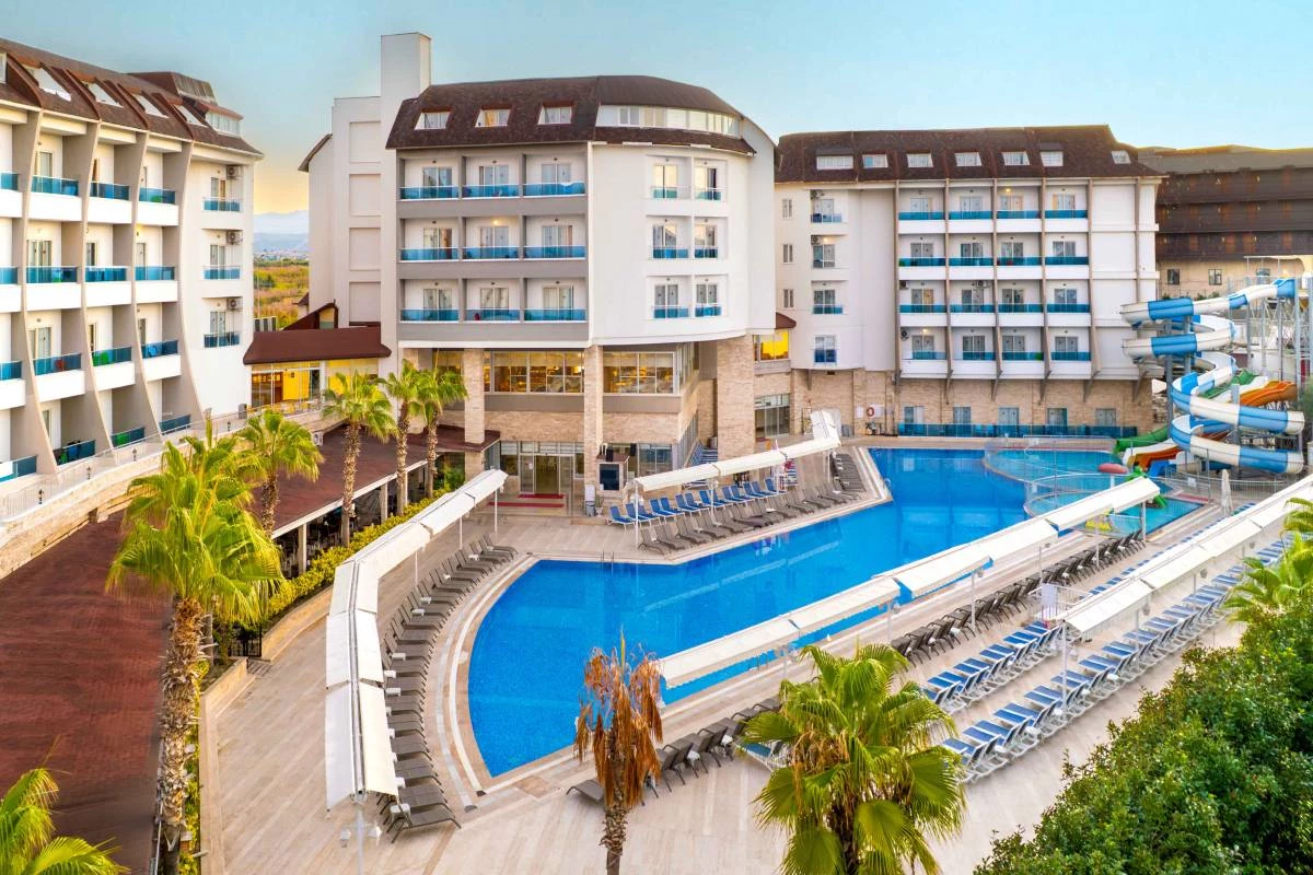 Hotel Ramada Resort By Wyndham Side i Antalya, Turkiet - Billede 2