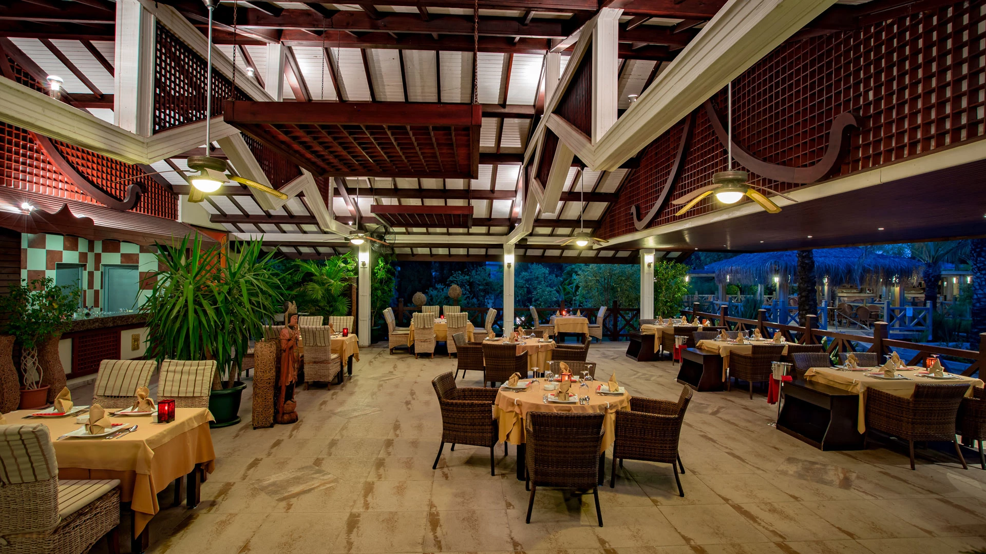 Restaurant på Hotel Royal Wings Hotel i Antalya, Turkiet - Billede 1