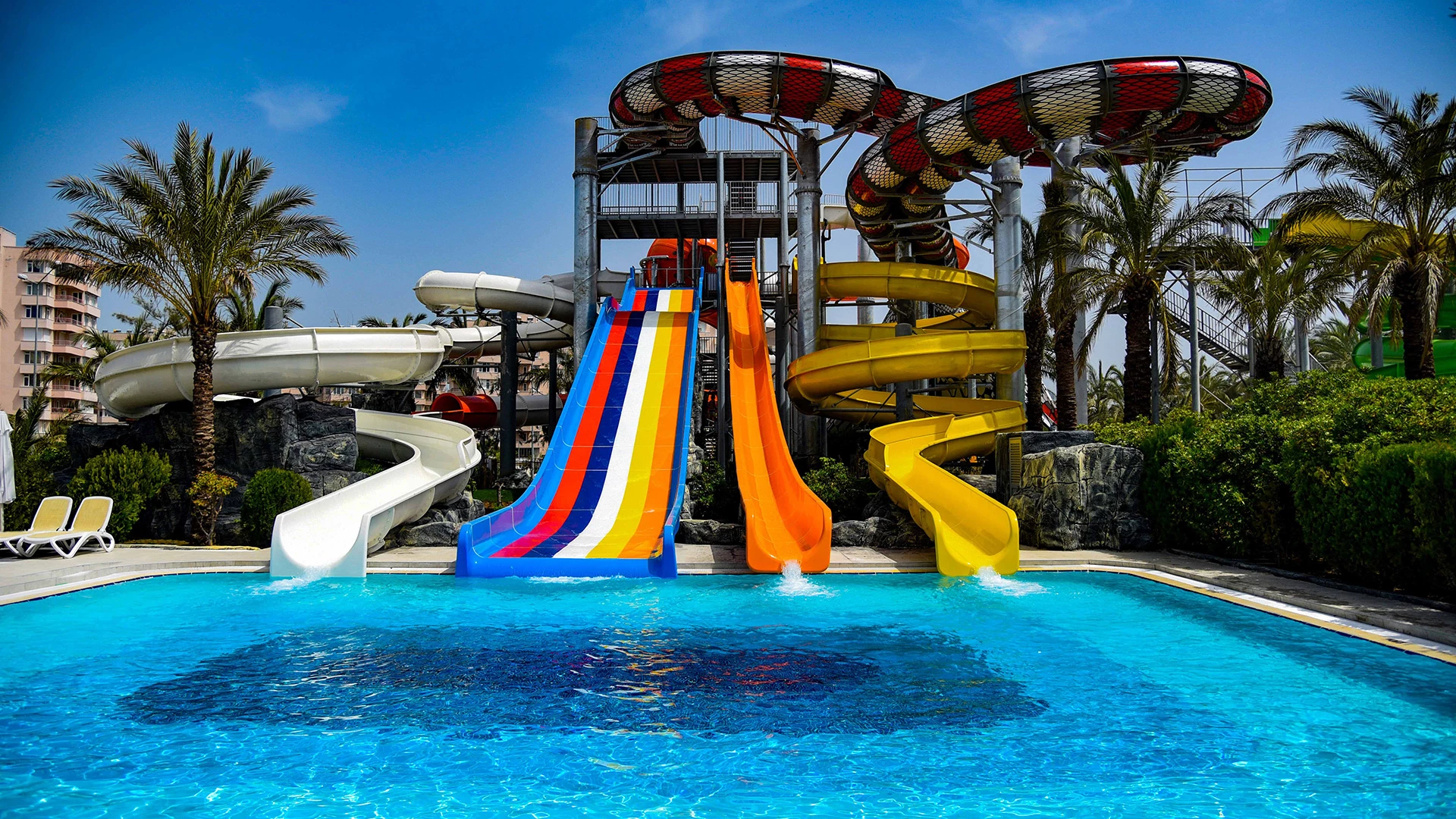 Poolområde på Hotel Royal Wings Hotel i Antalya, Turkiet - Billede 2