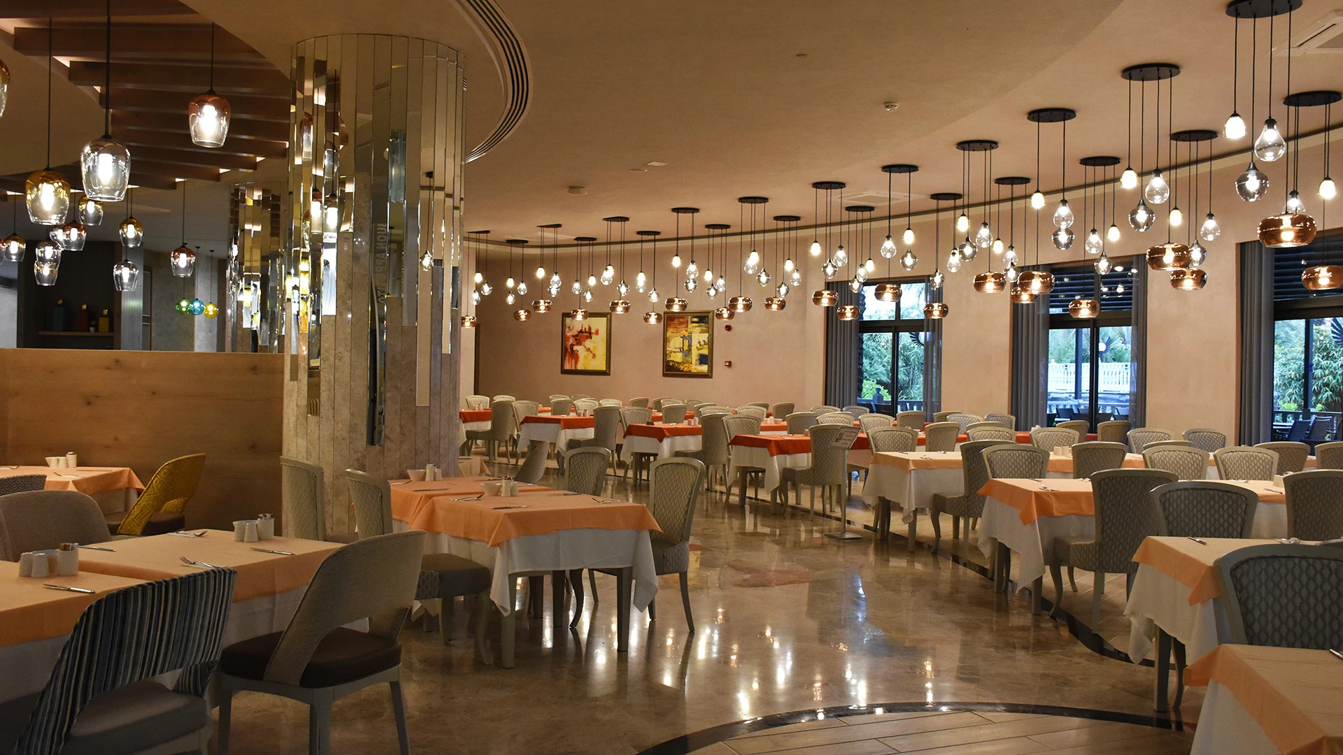 Restaurant på Hotel Royal Wings Hotel i Antalya, Turkiet - Billede 4